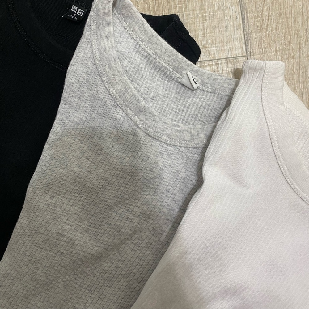 Uniqlo ribbed tshirts